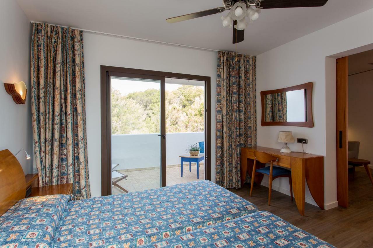 Hotel Ca Mari Playa Migjorn Bagian luar foto